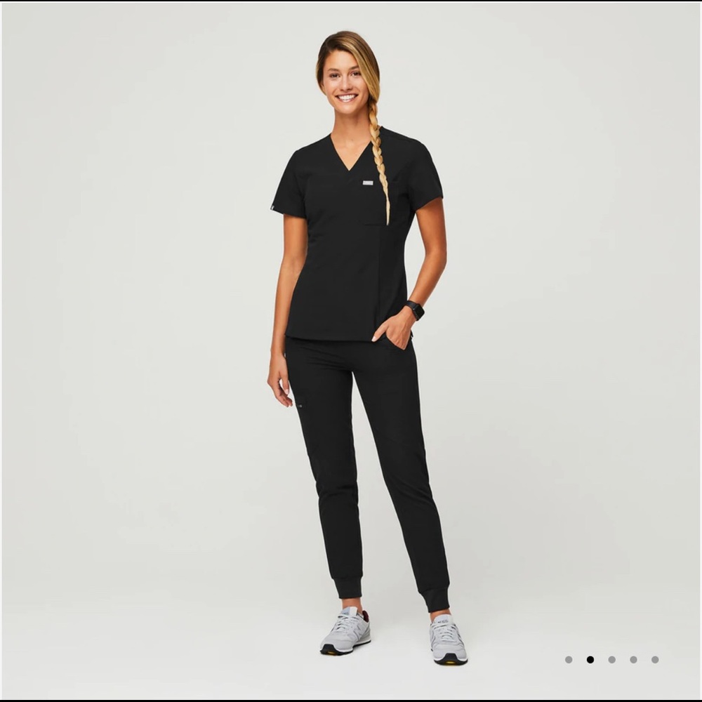 2 Piece FIGS One Pocket Top and Petite Skinny Scrub Pants